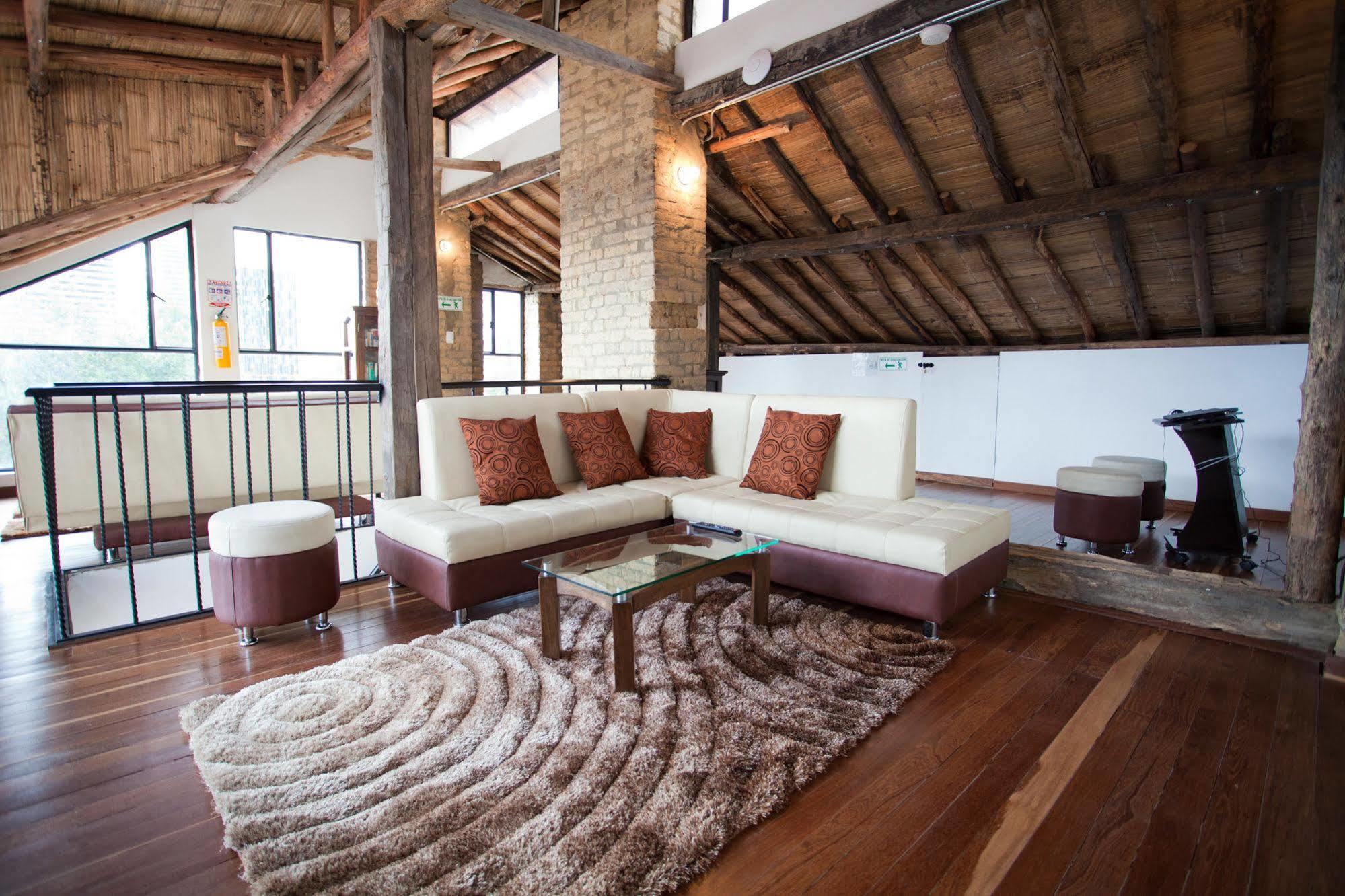 Arche Noah Boutique Hostel Bogota Bagian luar foto