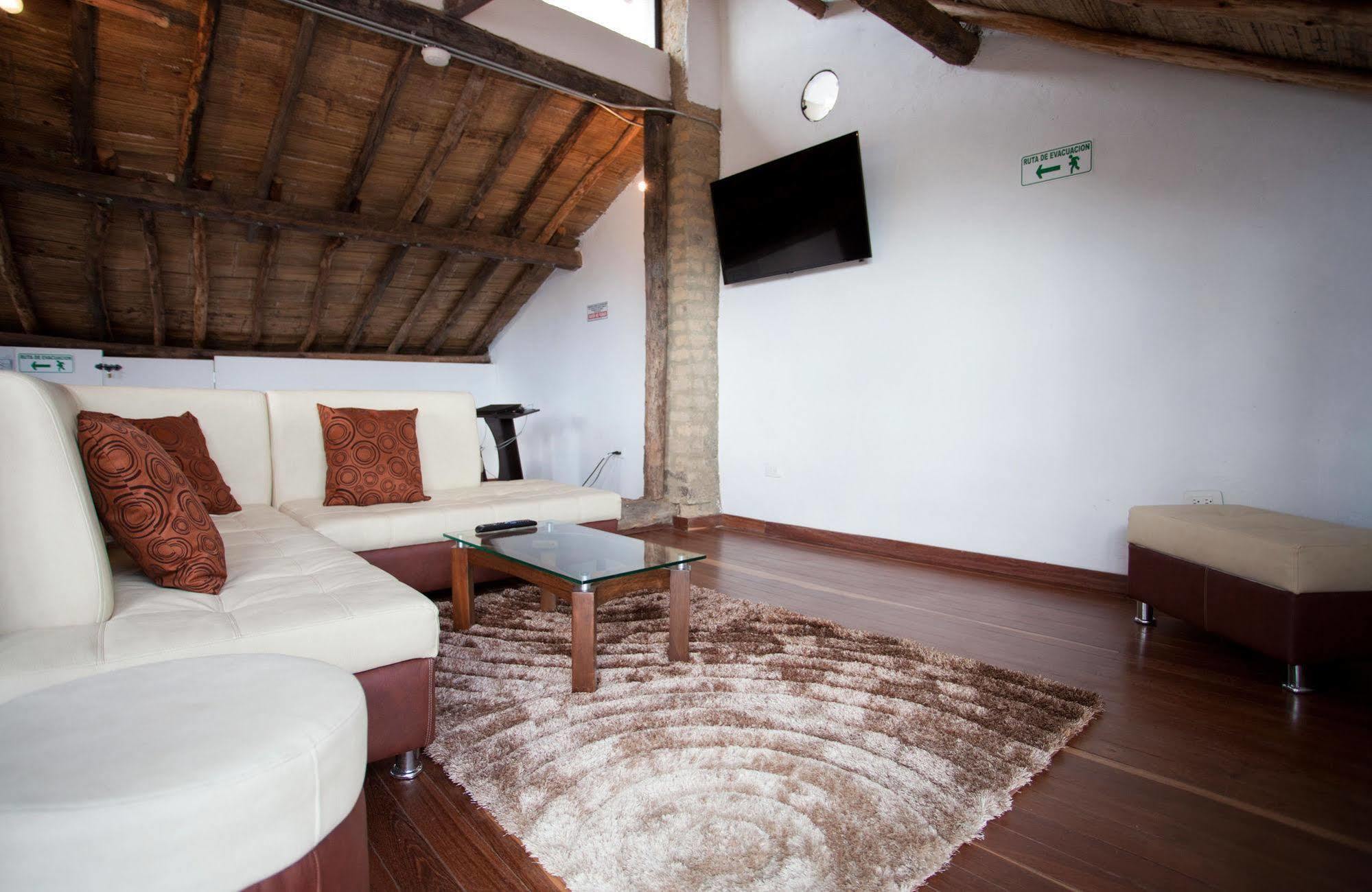 Arche Noah Boutique Hostel Bogota Bagian luar foto