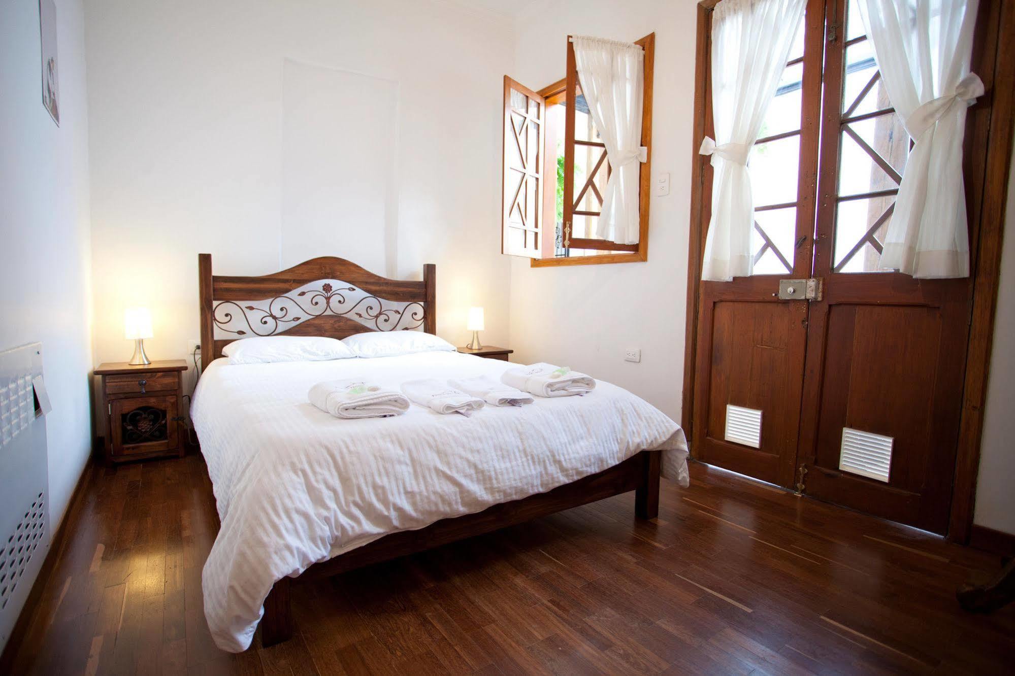 Arche Noah Boutique Hostel Bogota Bagian luar foto