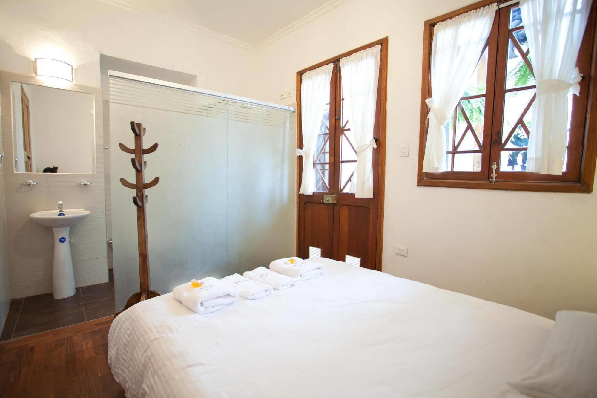 Arche Noah Boutique Hostel Bogota Bagian luar foto